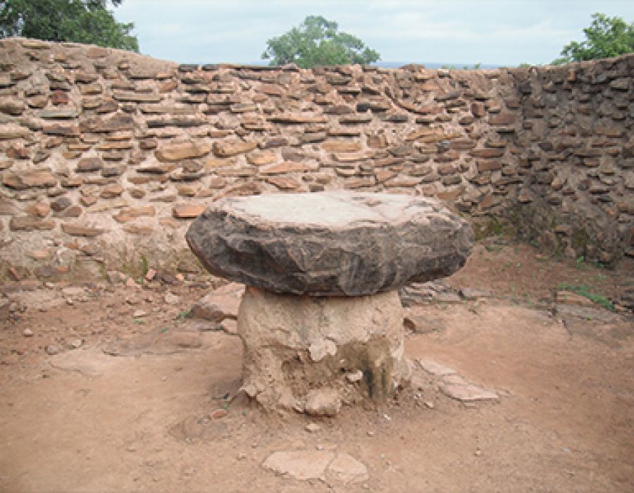 Nystic Stone of larabanga